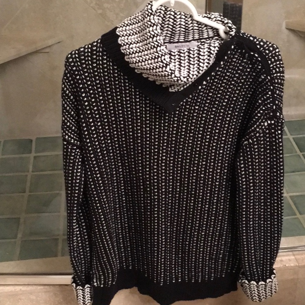 Bailey 44  sweater, w/ fold down collar
